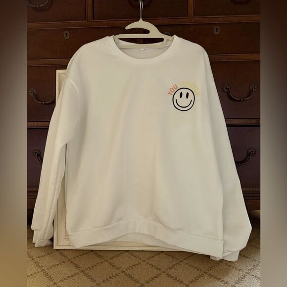 White long sleeved crewneck sweatshirt w motivational text on back XL NWOT - Picture 2 of 12